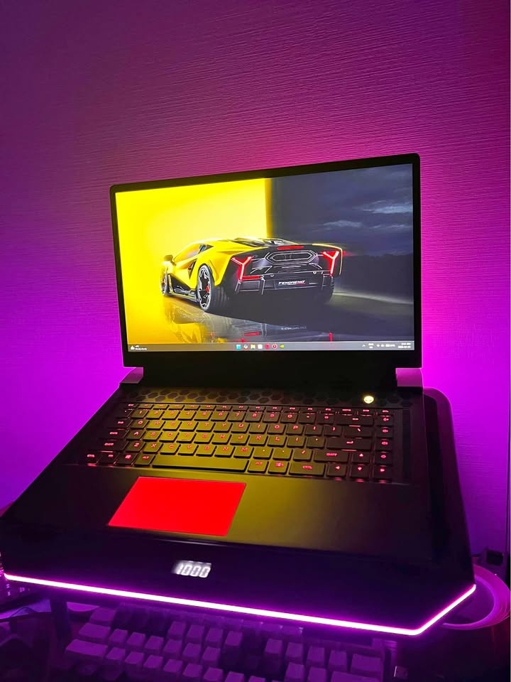 Alienware x15 R1 Gaming Laptop