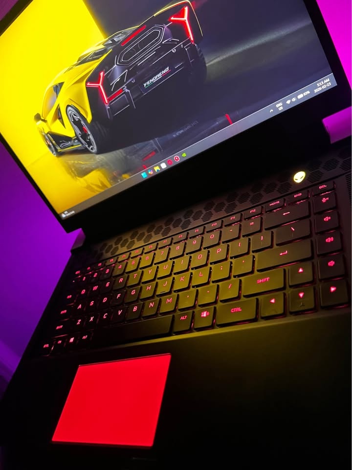 Alienware x15 R1 Gaming Laptop - photo 3