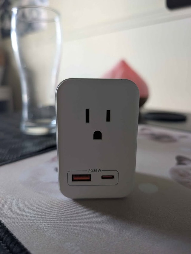 US to EU Travel Adapter & Voltage Converter - photo 2
