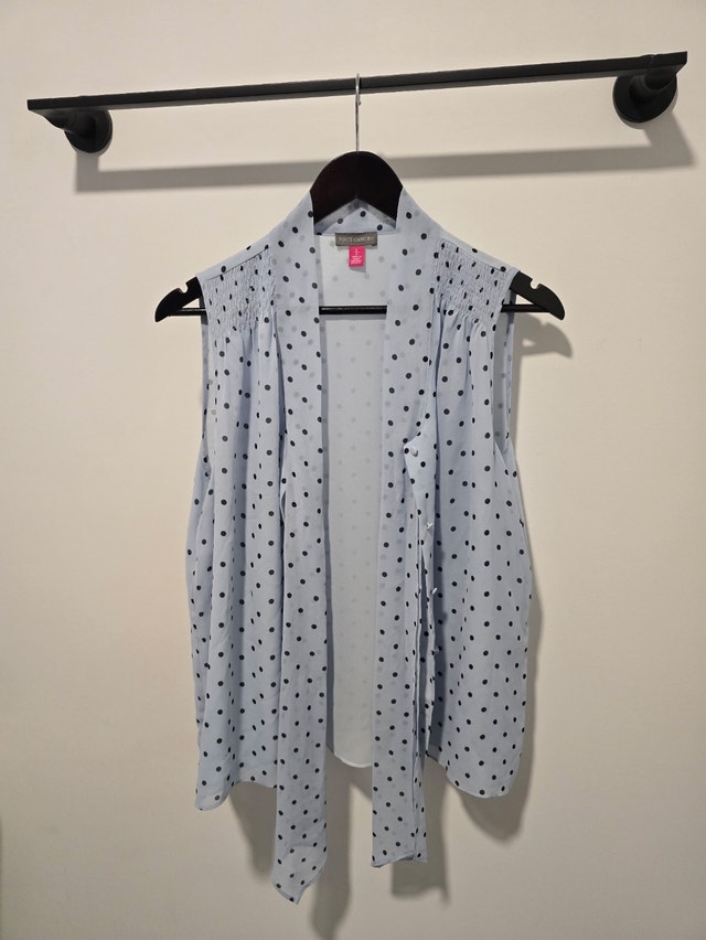 Size small elegant French styled top