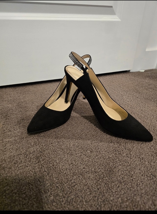 Elegant size 8.5 heels worn once