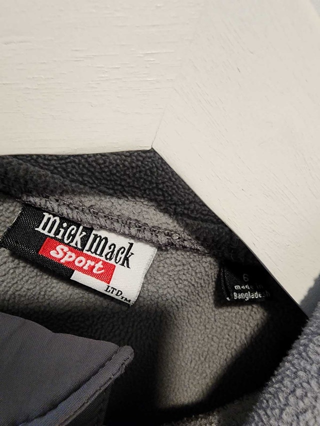 Kids age 6 jacket - photo 2
