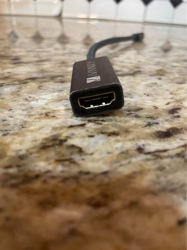 HDMI to Thunderbolt 2 Adapter - photo 2