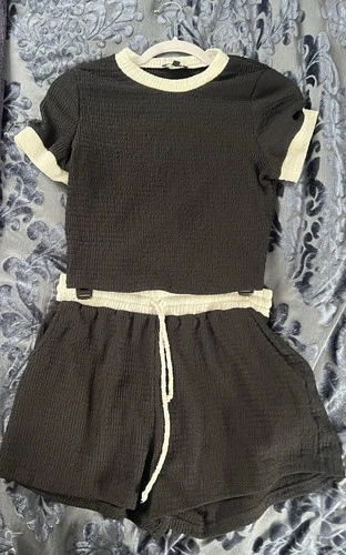 Woman’s Petite Black and Cream Set - photo 2