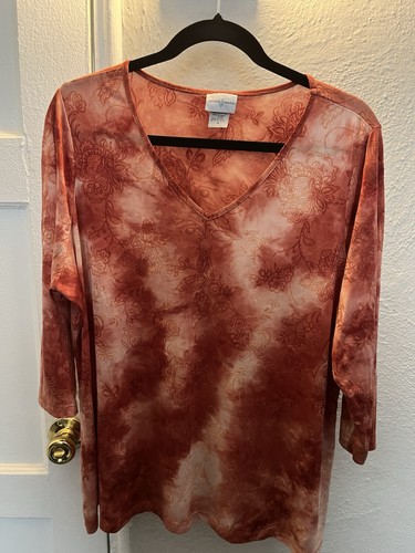 Jaclyn Smith Rust Floral Tie-Dye V-Neck Blouse - photo 2