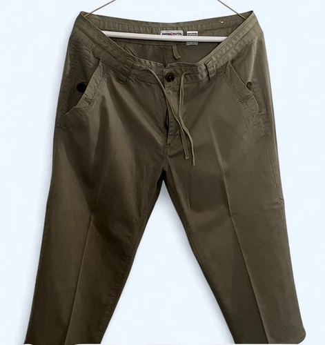 George & Martha Khaki Capri Pants