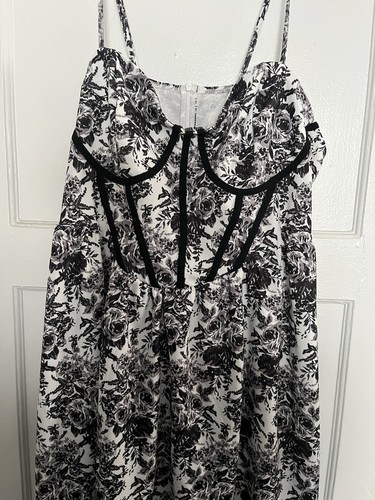 Shein Floral Black and White Women's Dress Size 4 XL