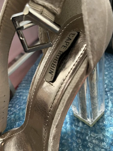 Cape Robbin Velvet Heels w/ Clear Money Block Heel – Size 7.5 - photo 2