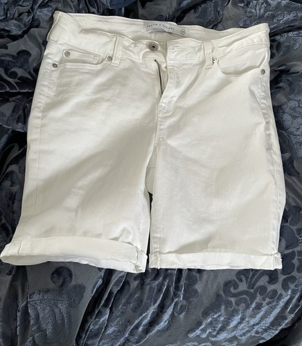 Truth + Theory White Bermuda Jean Shorts Size 14