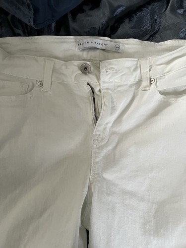 Truth + Theory White Bermuda Jean Shorts Size 14 - photo 2