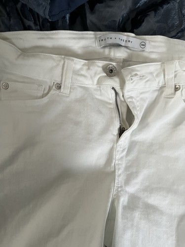 Truth + Theory White Bermuda Jean Shorts Size 14 - photo 3