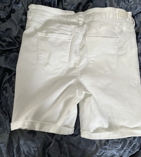 Truth + Theory White Bermuda Jean Shorts Size 14 - photo 4