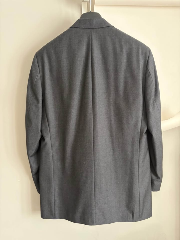 DKNY Men's Suit Jacket 40R plus trouser. - photo 4