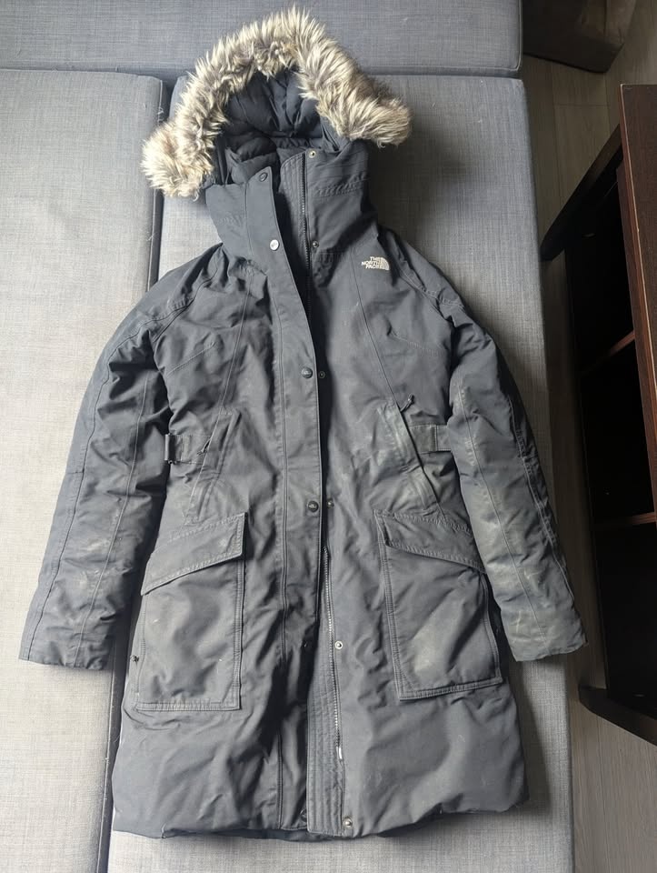 Women's North Face Arctic Parka (XS) - photo 2