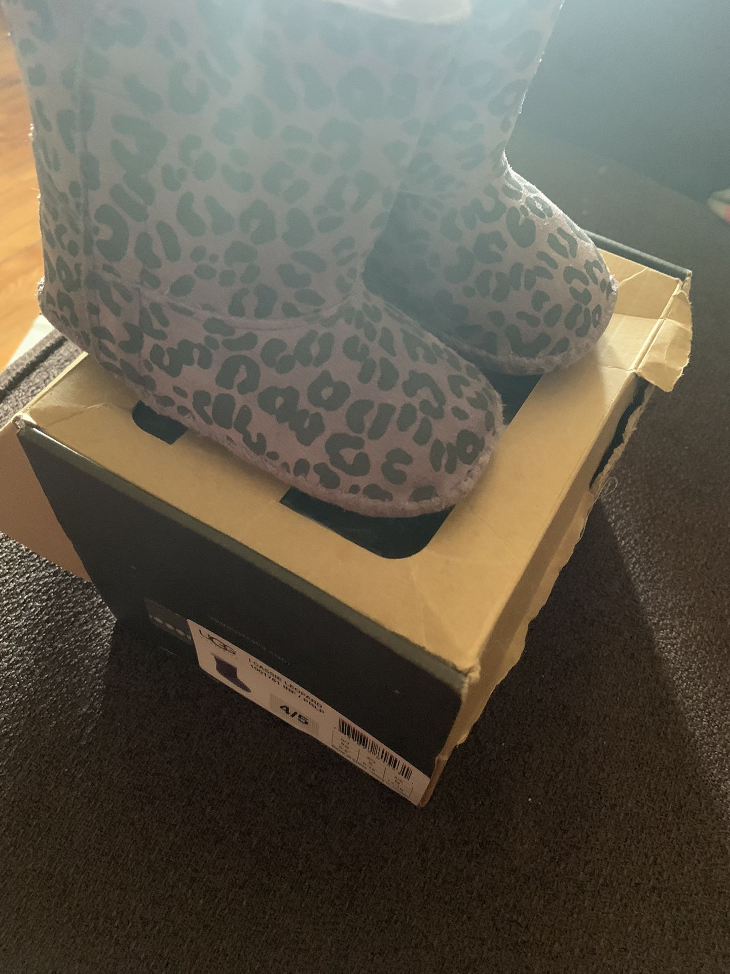 Infant Ugg For Babies Size 4/5 - photo 4