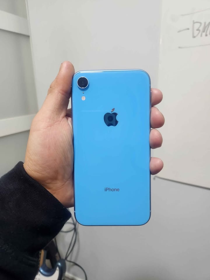 iPhone XR 64GB Blue - 100% Battery Health (Unlocked) - photo 2