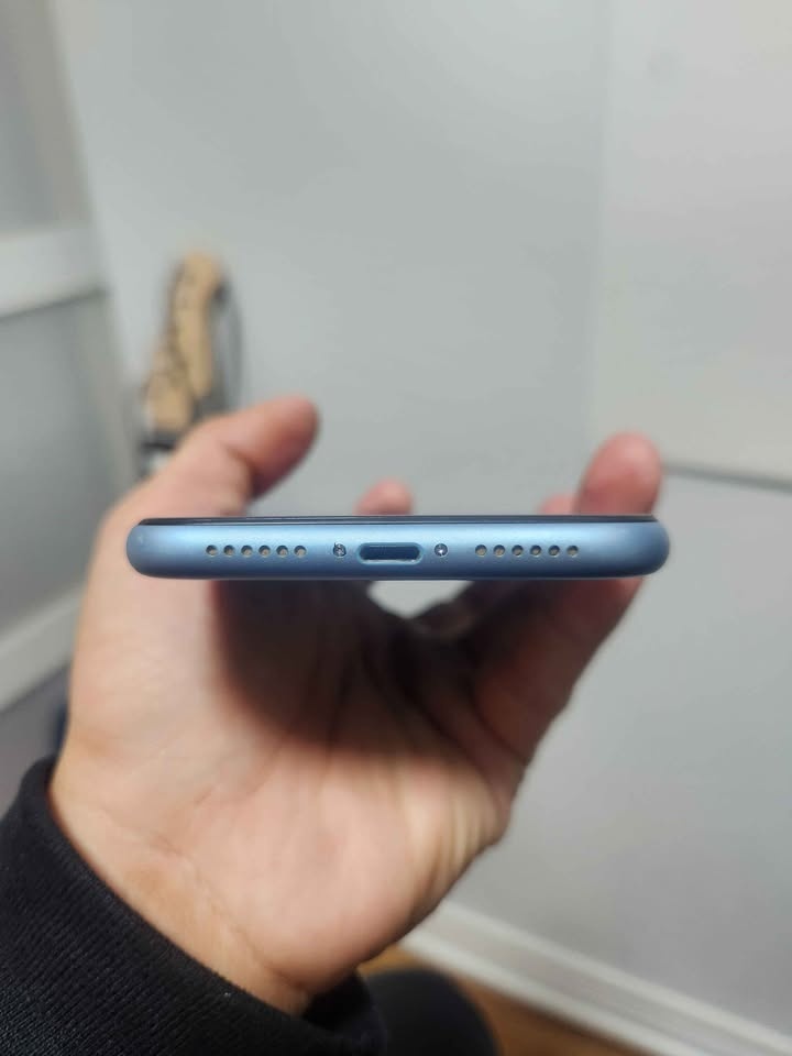 iPhone XR 64GB Blue - 100% Battery Health (Unlocked) - photo 5