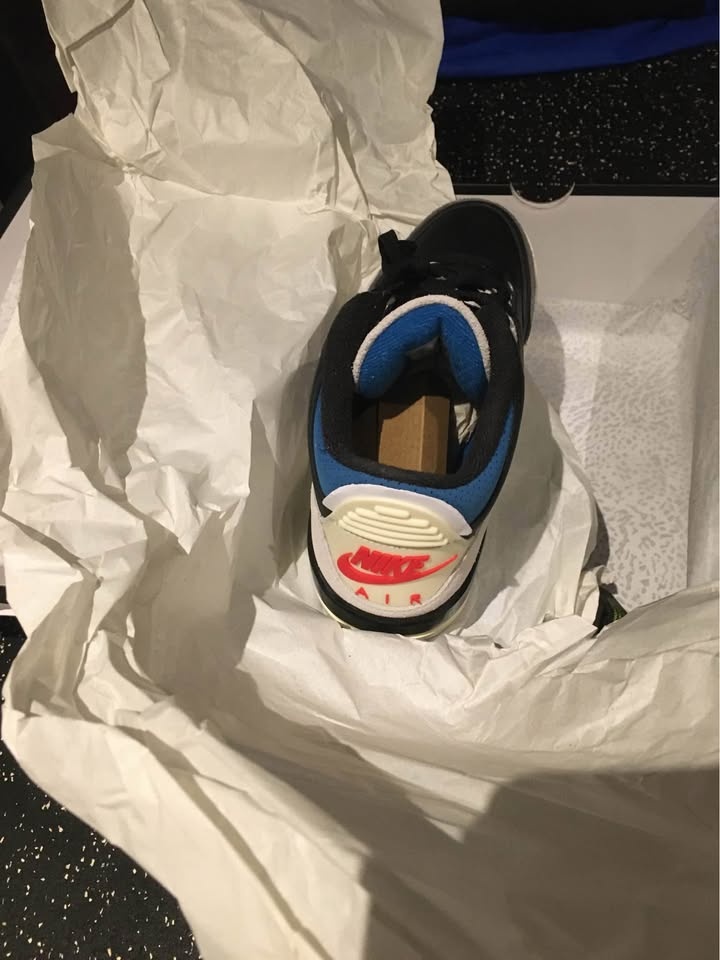 Jordan 3 Rare Air Size 7M (IN HAND) - photo 3