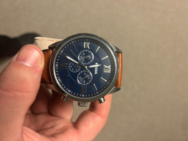 6 Watches: 5 Fossil, 1 Michael Kors - photo 2