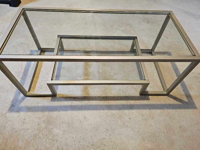 Glass coffee table (Negotiable) - photo 2
