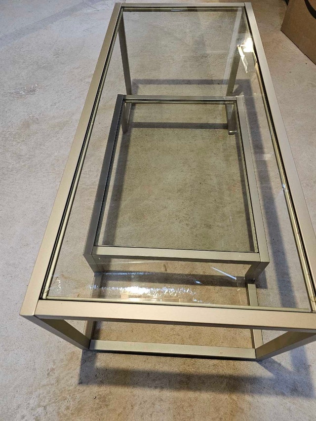 Glass coffee table (Negotiable) - photo 4