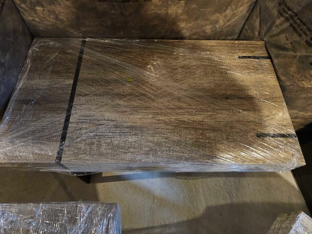 High Quality Coffee Table and 2 Side Tables (Negotiable) - photo 5