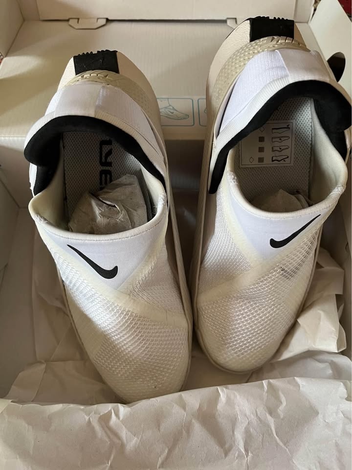 Nike Flyease Shoes - Men's 6 / Women's 7.5 - Brand New - photo 4