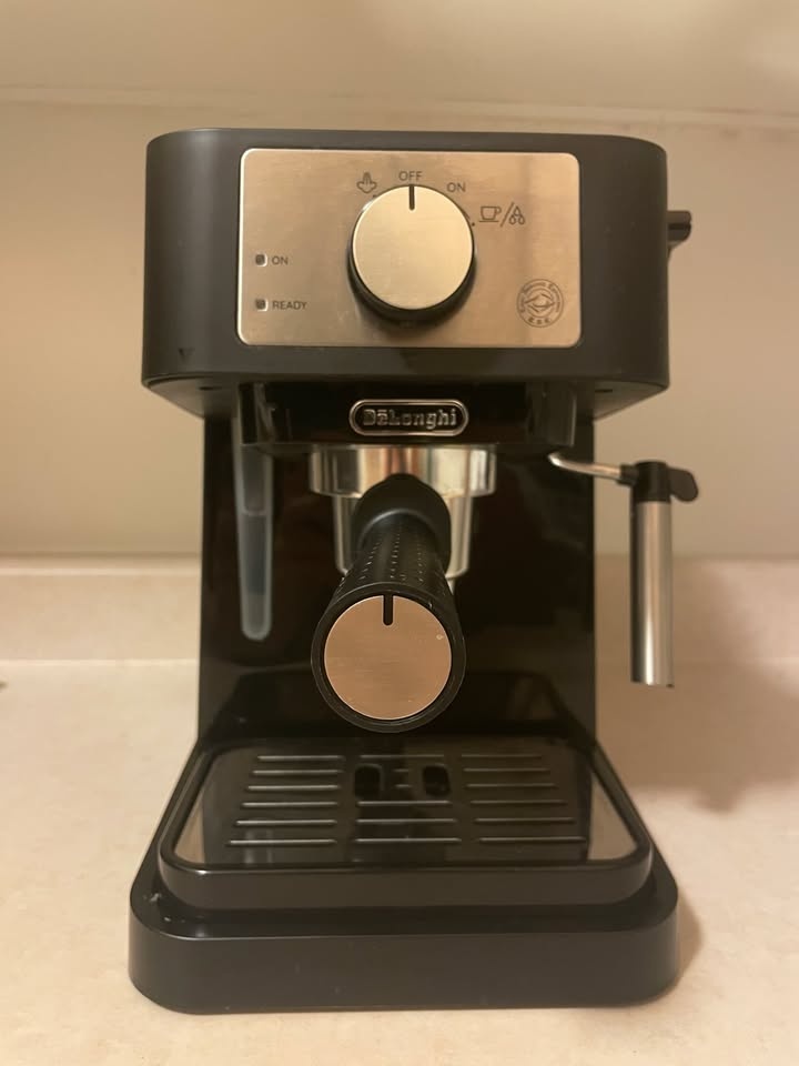 DeLonghi Espresso Machine - photo 2