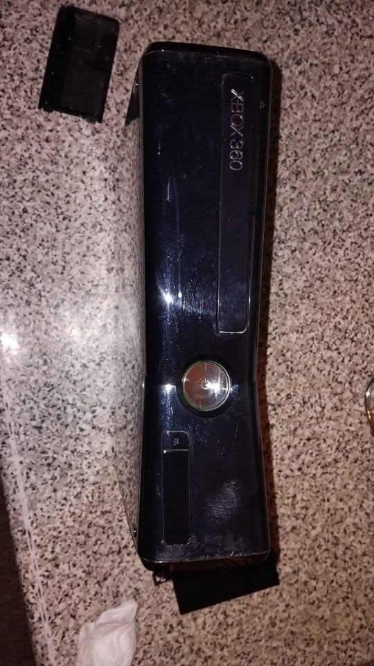 250GB Xbox 360 NO CORD