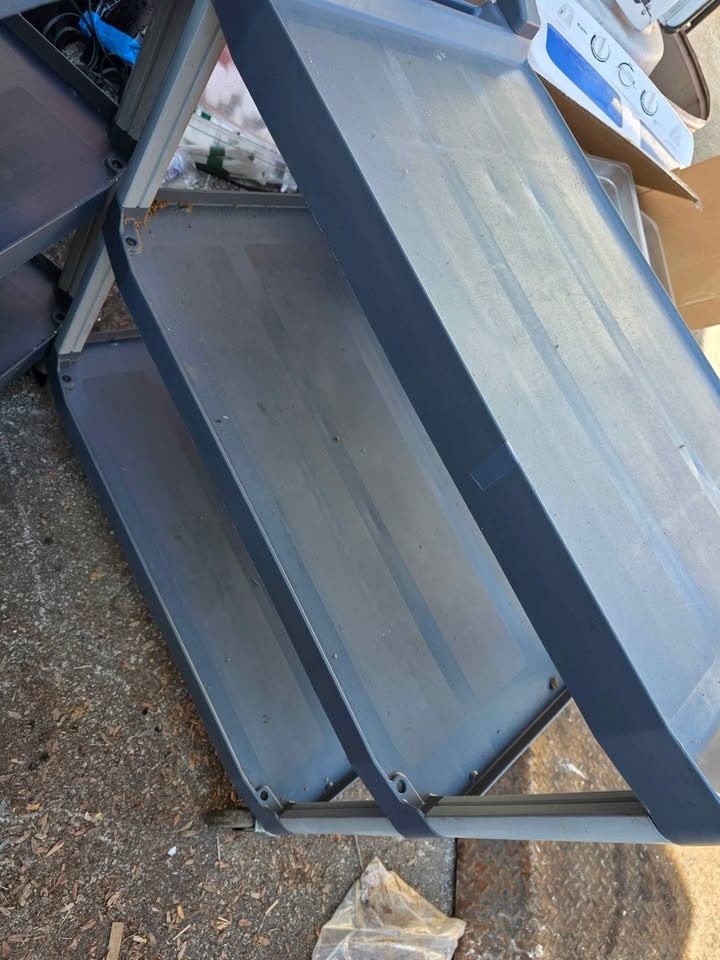 Rubbermaid Service Carts - photo 2