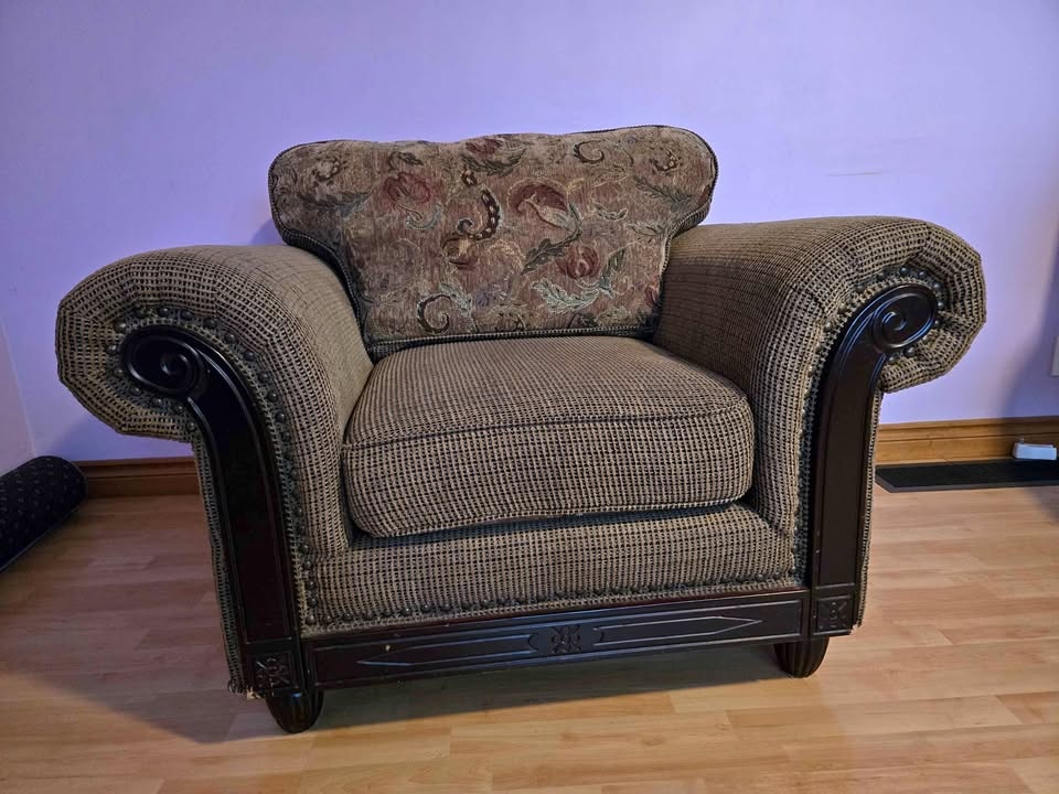 Arm chair