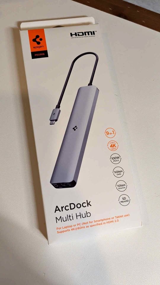 Spigen ArcDock Multi Hub