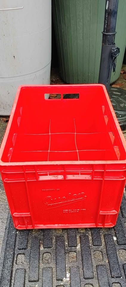 🧡Avalon Dairy Red Crate. Great used condition. - photo 2