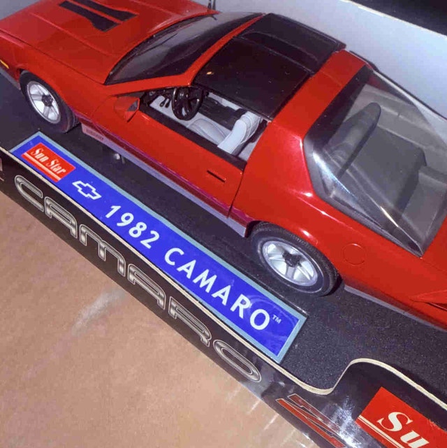 Sun Star 1:18 Scale 1982 Camaro Z28