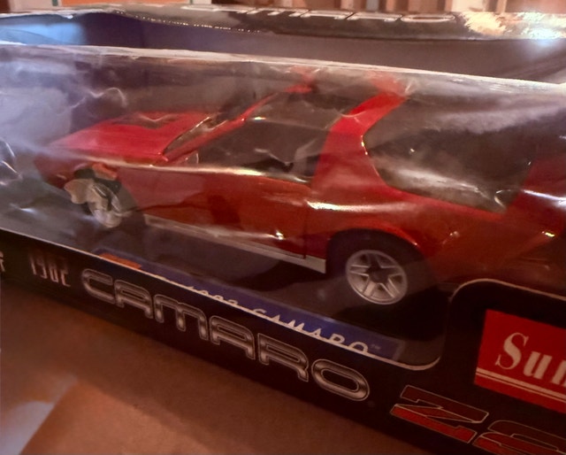 Sun Star 1:18 Scale 1982 Camaro Z28 - photo 4