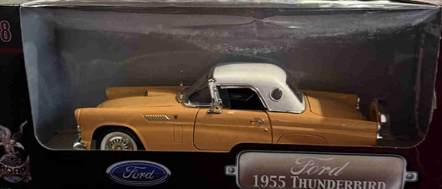 1:18 Scale 1955 Ford Thunderbird