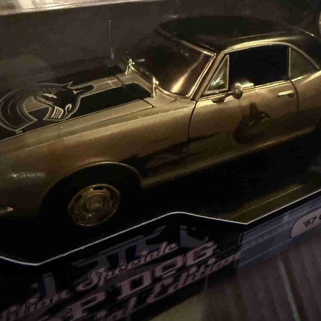 1967 Chevrolet Camaro Z/28 Die-Cast Model - Canucks Edition