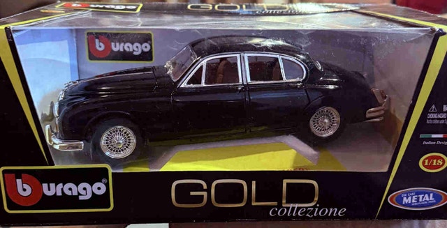 Burago 1:18 Scale 1959 Jaguar Mark II