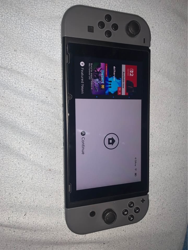 Nintendo Switch - photo 3