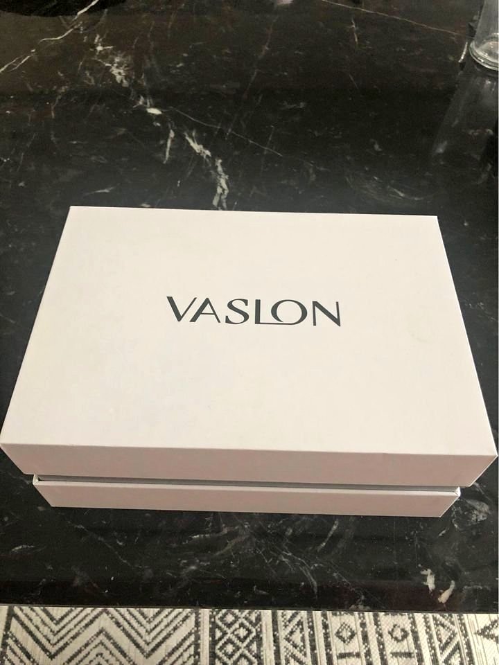 Vaslon 5 in 1 LED Skin Tightening Device