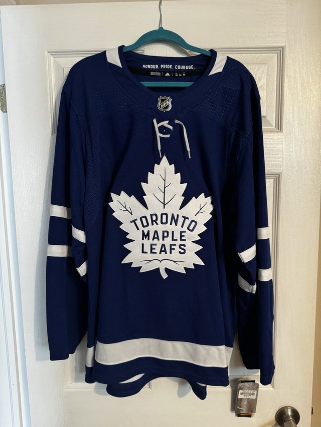 Maple Leafs Men's Jersey NEW with Tags