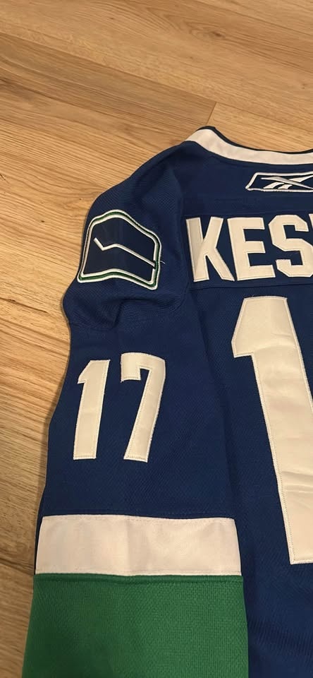 Ryan Kesler 2011 Stanley Cup Finals Jersey - Size 48 - photo 3