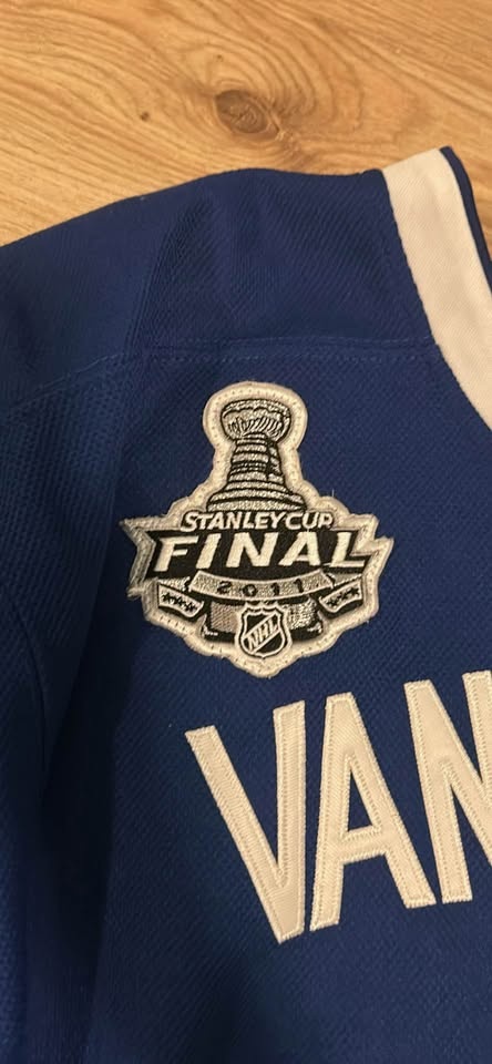 Ryan Kesler 2011 Stanley Cup Finals Jersey - Size 48 - photo 5