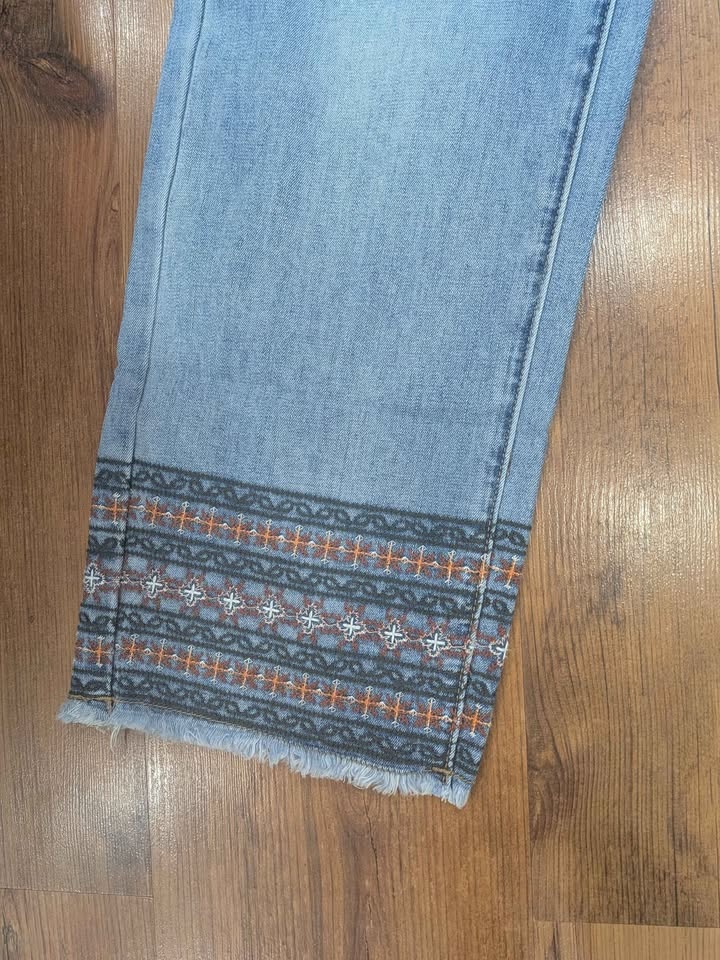BNWT Flamingals Curvy Cropped Jeans - Patterned Hem - photo 2