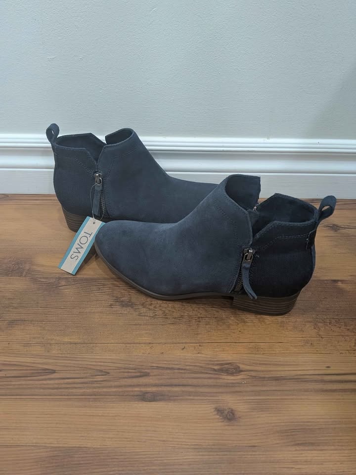 Brand new women's TOMS Dahlia suede blue boots - photo 2