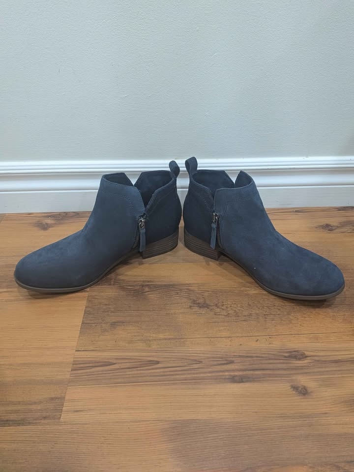 Brand new women's TOMS Dahlia suede blue boots - photo 4