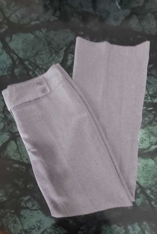 Womens Dress Pants & Skirts - Size Medium (10-12)