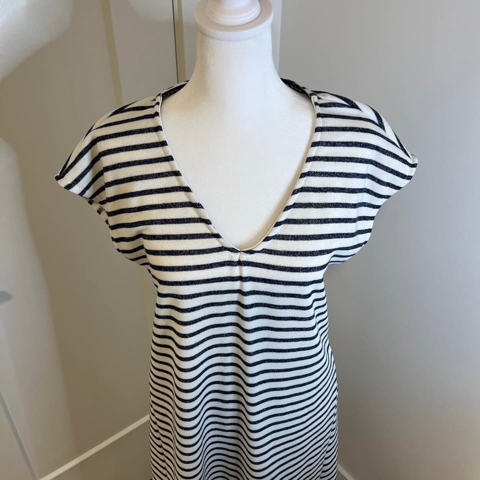 Potter's Pot Striped V-Neck Sweater Dress - Size M - photo 2