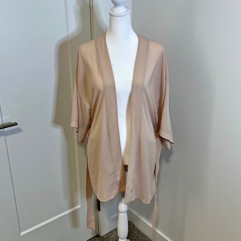 Wilfred Aritzia Beige Kimono Cardigan - Size XXS