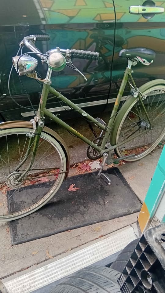 Antique bicycle - photo 4